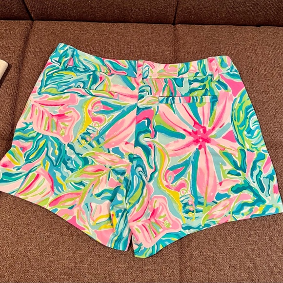 Lilly Pulitzer shorts - Picture 4 of 12